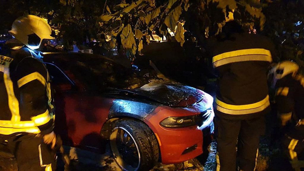 Požar na automobilu u Radićevoj ulici