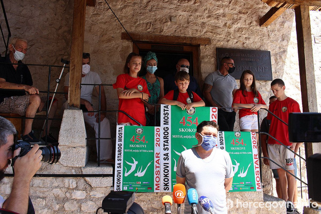 Konferencija za medije povodom skokova sa Starog mosta