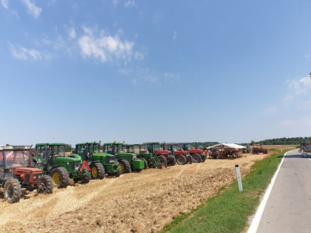 Poljoprivrednici Traktori