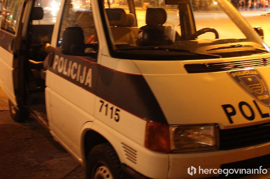 Policija kombi