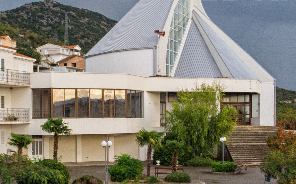 krizma, Neum, Župa Gospe Od Zdravlja