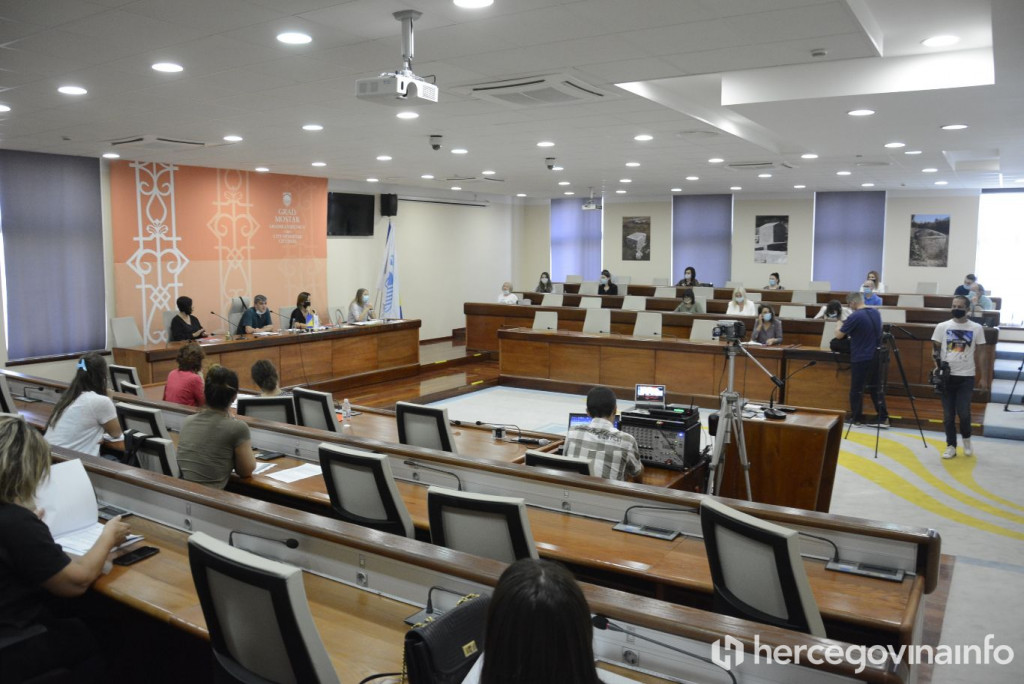 javna rasprava majke i djeca