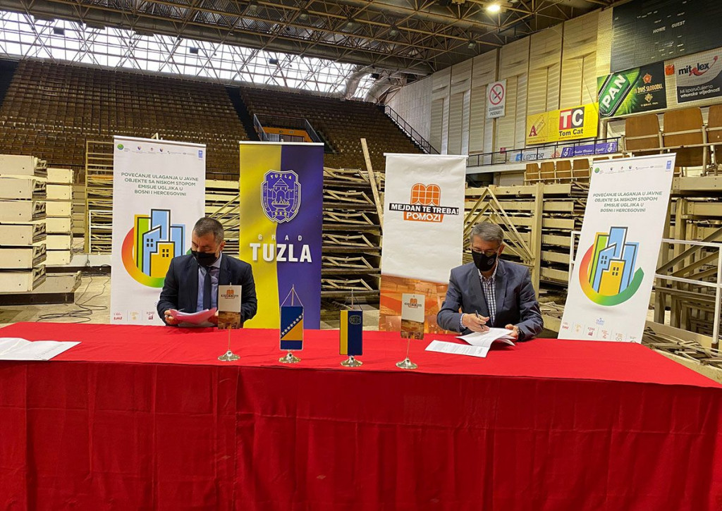 Potpis za obnovu Mejdana