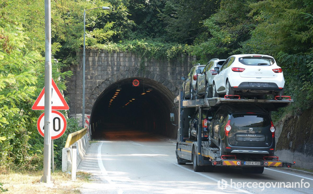 Tunel Crnaja cesta promet