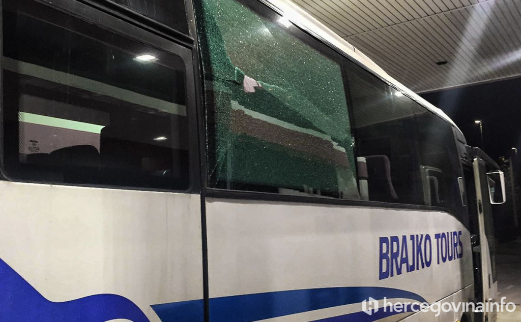 Brajko Tours kamenovanje