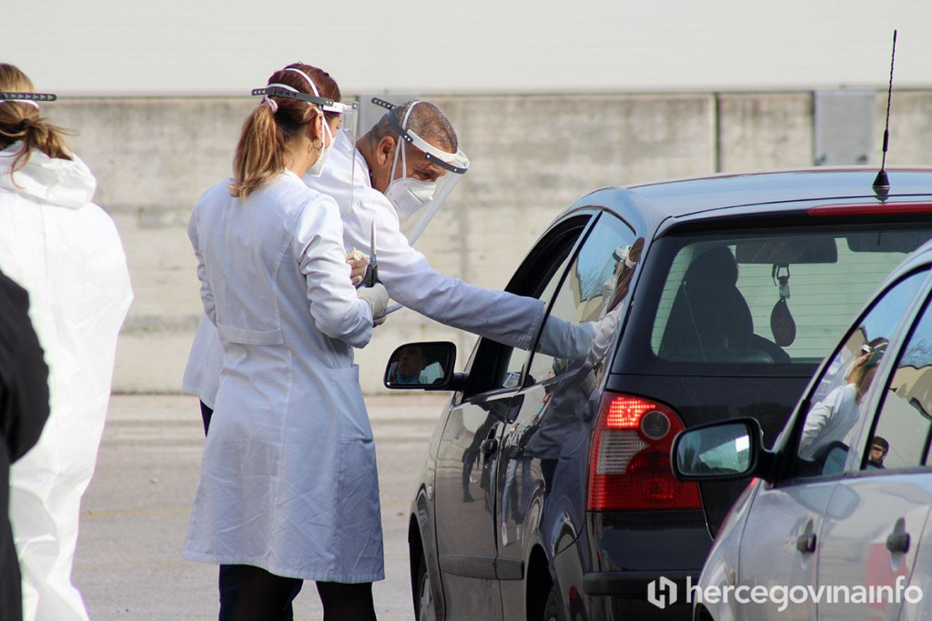 Testiranje koronavirus drive-in