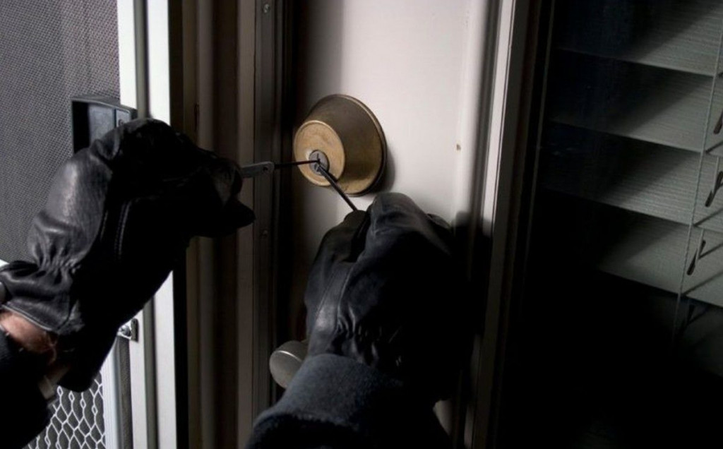 Provala pljačka krađa