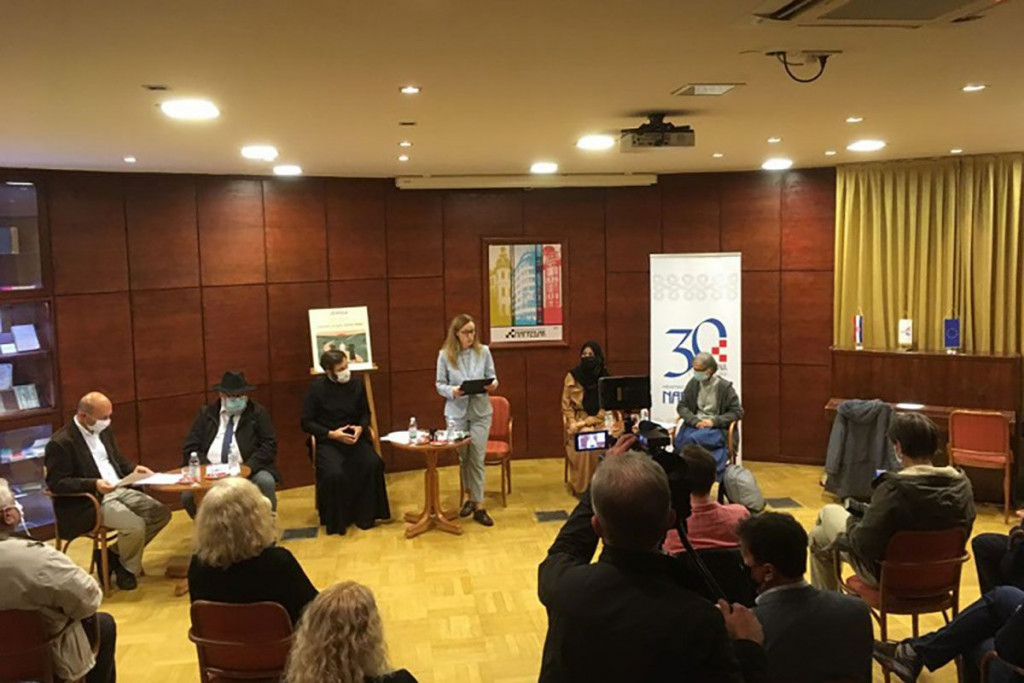 Napretkov okrugli stol