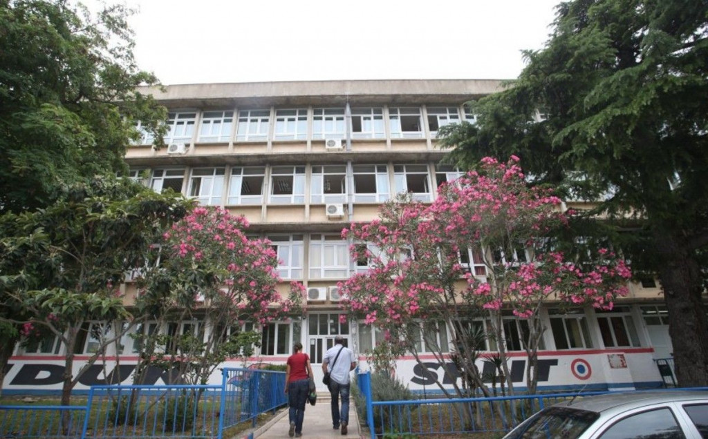 Ekonomsko upravna škola Split