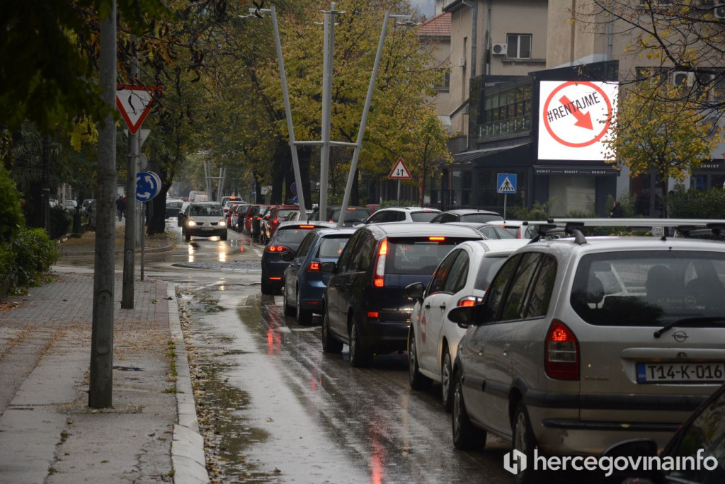 Prometne gužve automobili gužva promet auto