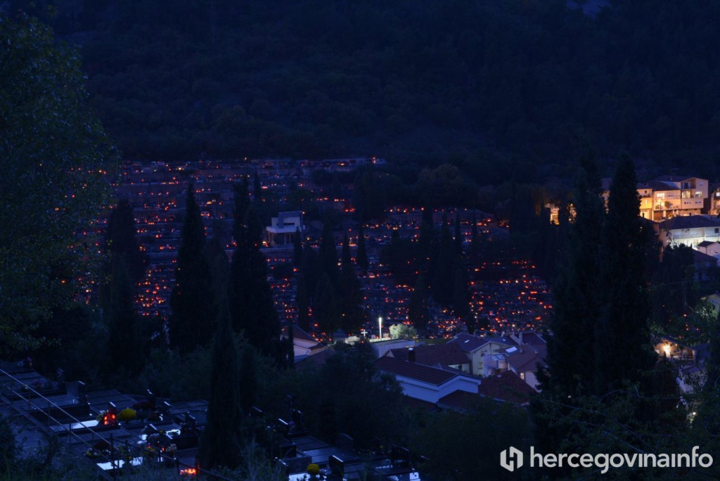 Groblje Masline svijeće Svi sveti