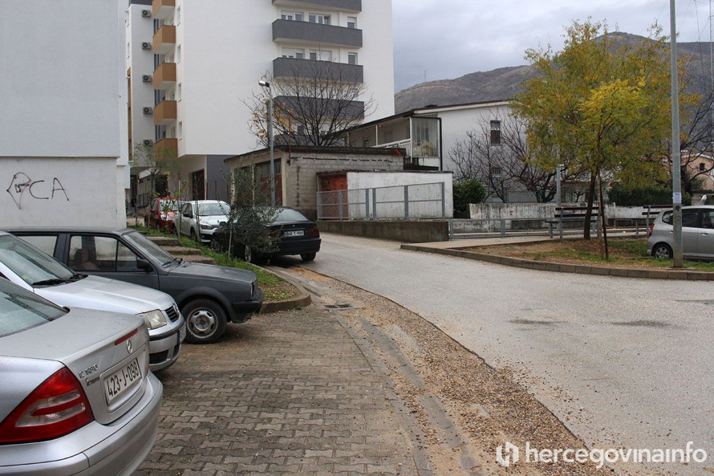 Bijeli brijeg raskopan prometnica rupe