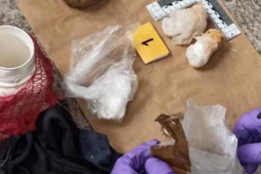 droga, kokain, Sipa, pretres, droga, uhićenje, Cazin