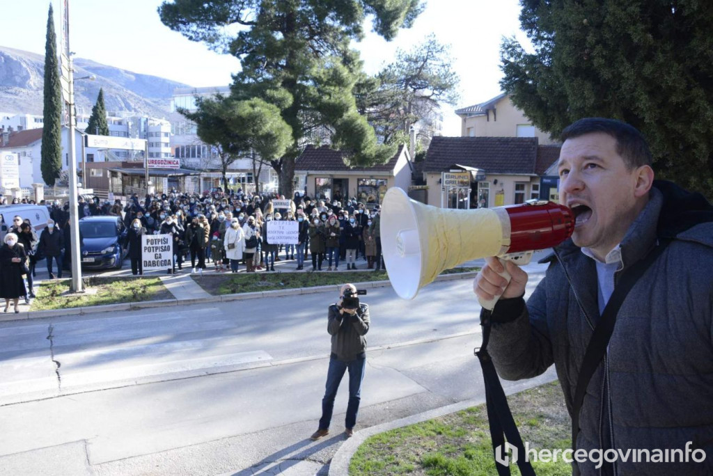 zdravstveni djelatnici