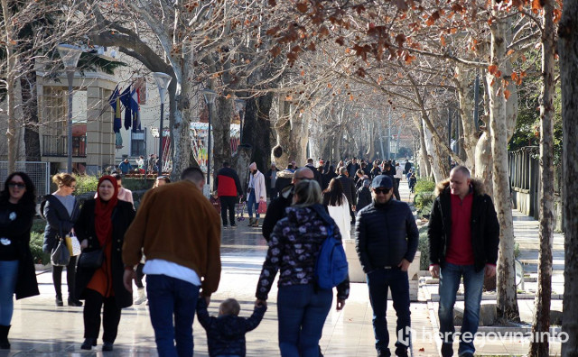 Sunčan dan u Mostaru
