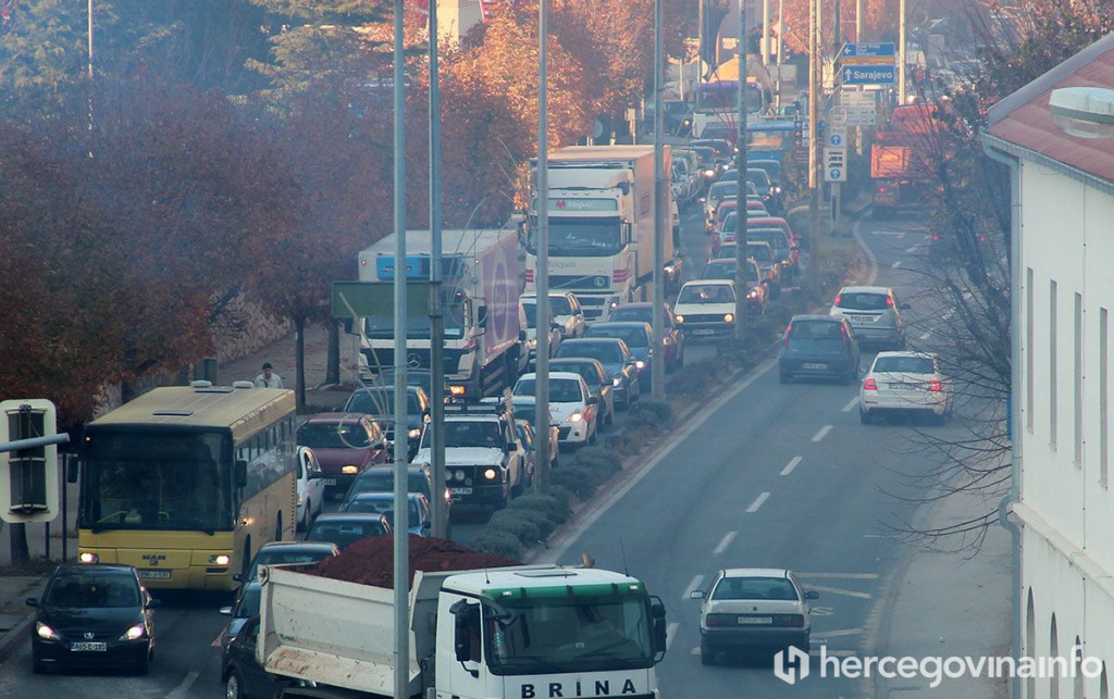 Bulevar Mostar promet