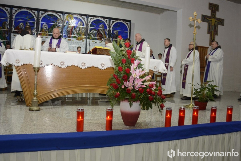 Misa za pobijene fratre