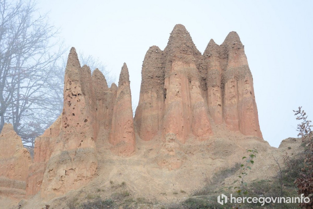 Pješščane piramide