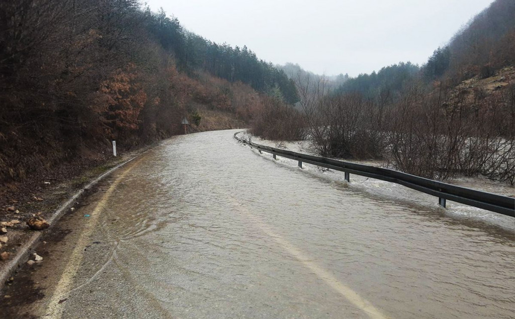 Zalomka izlijevanje rijeke.jpg