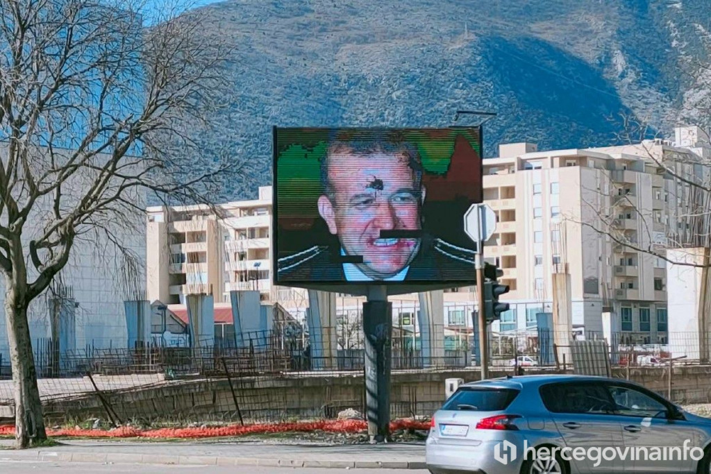 Atif Dudaković Mostar display