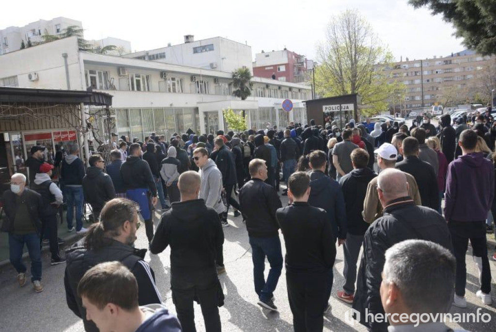 Prosvjed ispred MUP-a HNŽ