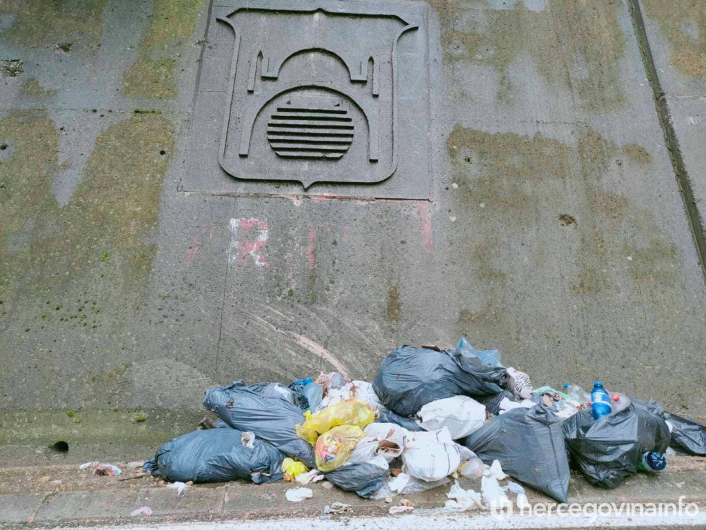 Smeće, smeće mostar