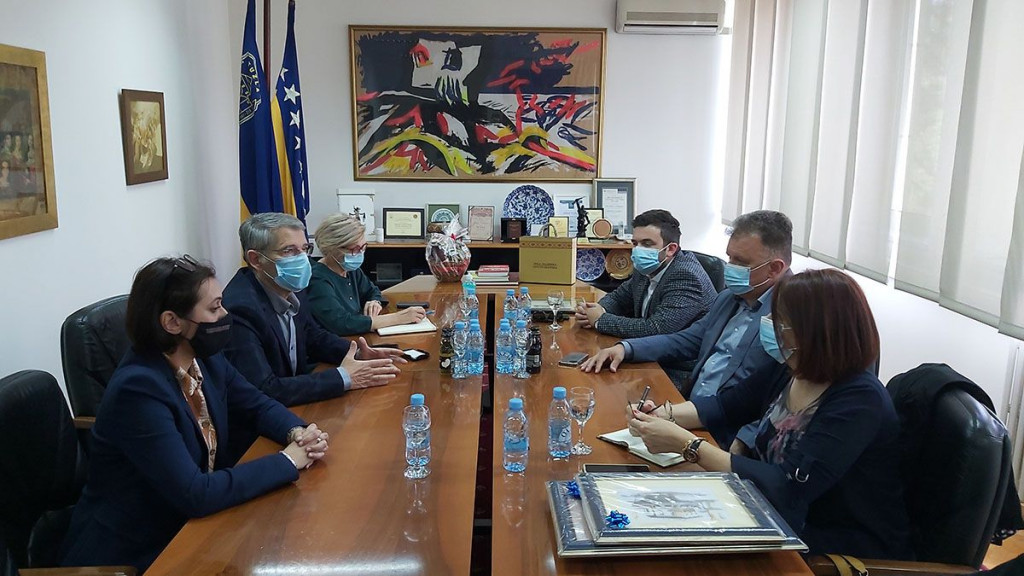 Sastanak izaslanstava Tuzle i Gradiške