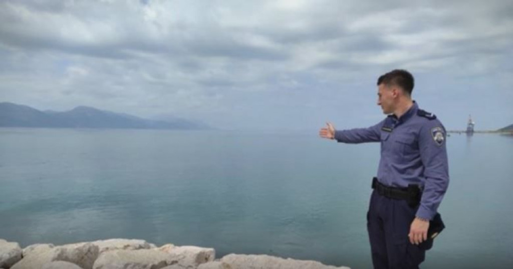 policija, utopljenik, Pas, pohvala