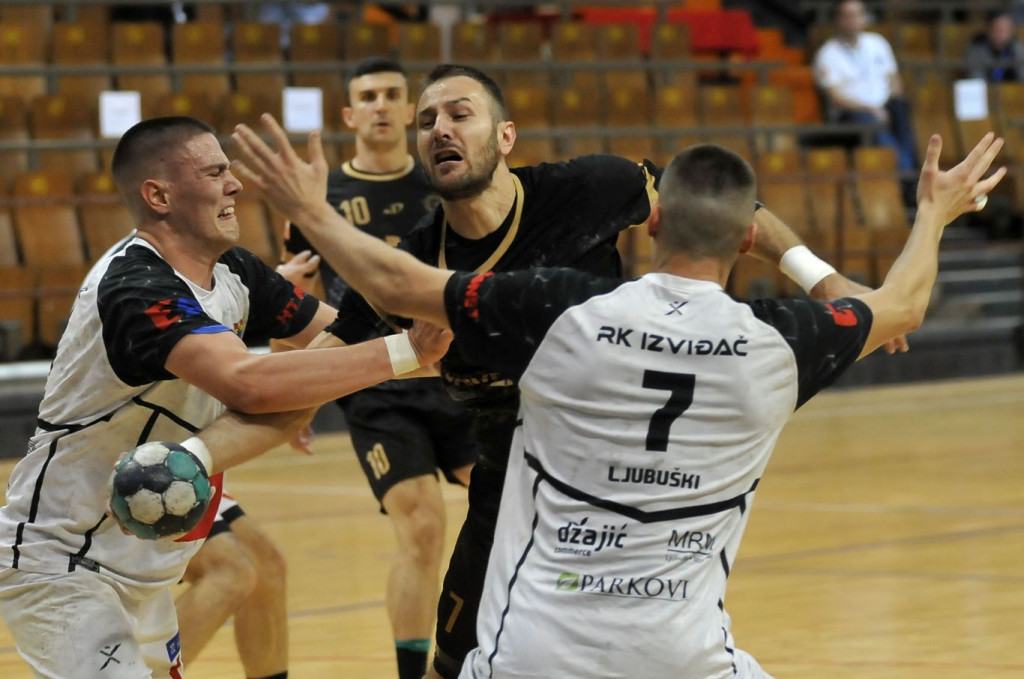 RK Sloboda - RK Izviđač