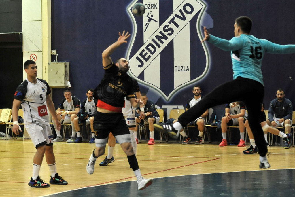 RK Sloboda - RK Izviđač