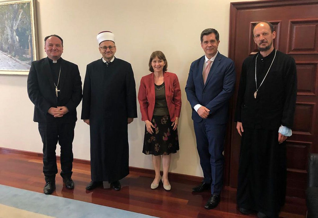 Biskup muftija i vladika