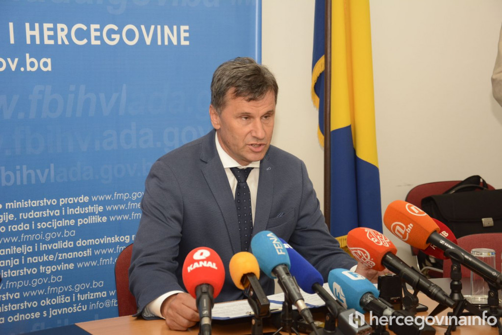 vlada Federacije BiH, Fadil Novalić, siniša skočibušić