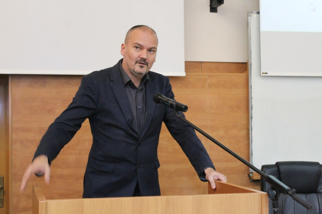 Sveučilište u Mostaru, Ivo Čolak