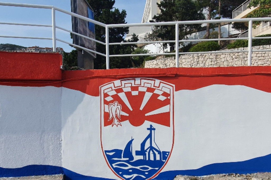 mural, Neum