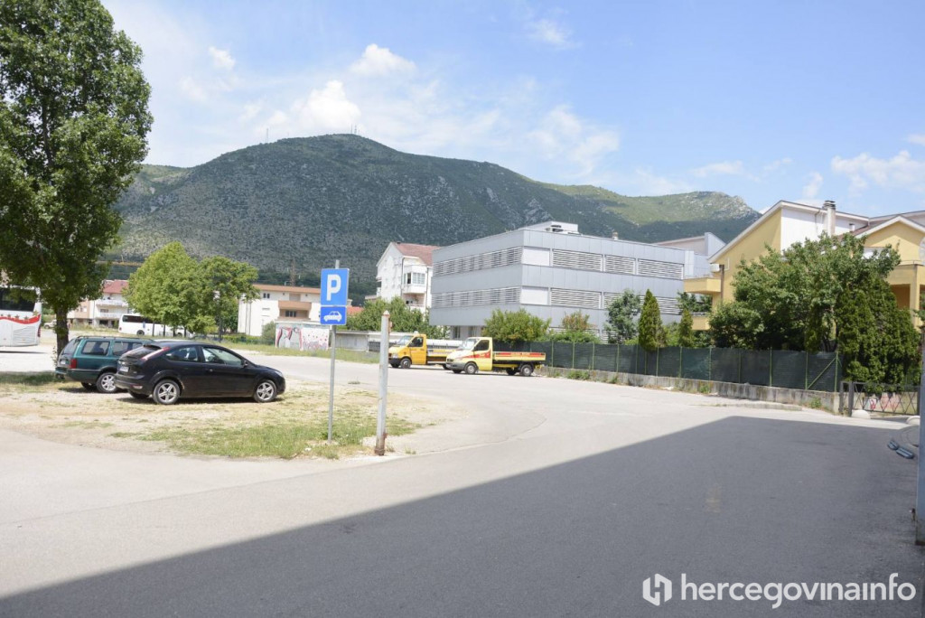 Vukovarska ulica, Odjel za nekretnine, stanari, AMK Mostar, kaznena prijava, Mario Kordić, vijesti, Izet Šehović, AMK Mostar, kaznena prijava, Odjel za financije i nekretnine, Vukovarska