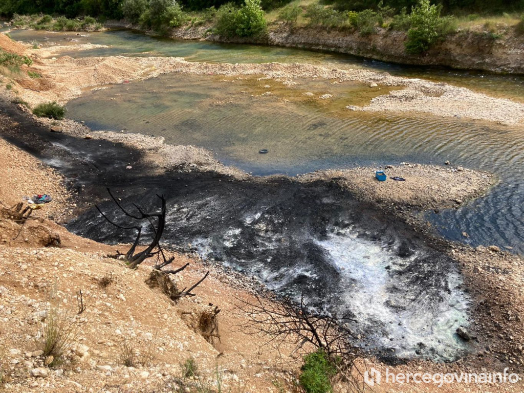 ekocid, spaljivanje guma, Bregava