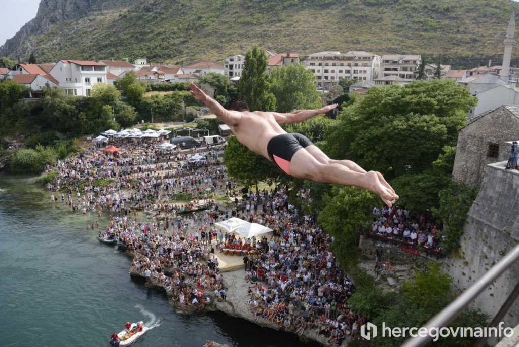 Skokovi sa Starog mosta