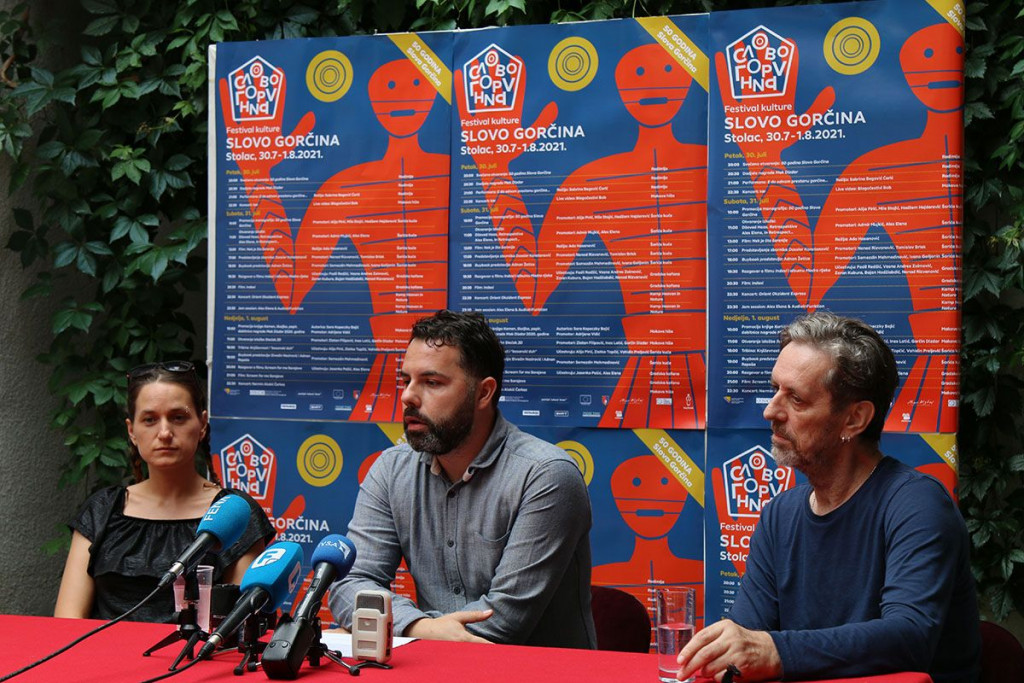 Slovo Gorčina konferencija za medije