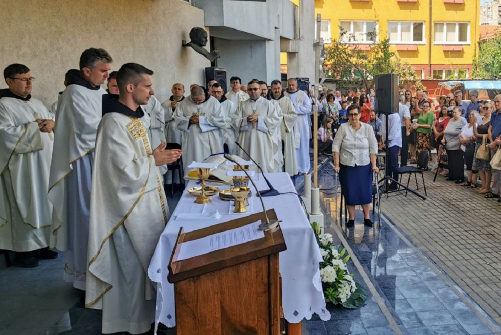 Franjevački samostan Tuzla, Gospa, mlada misa