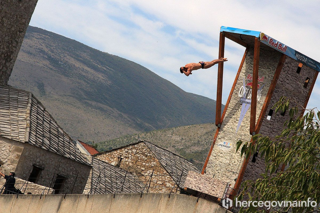 Red Bull skokovi Stari most