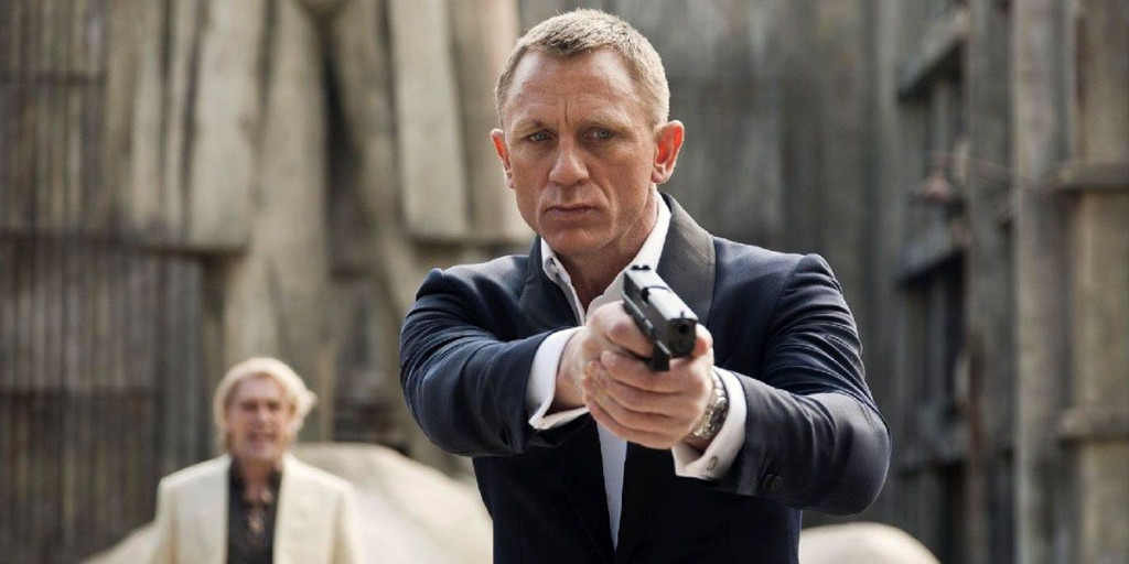 Daniel Craig