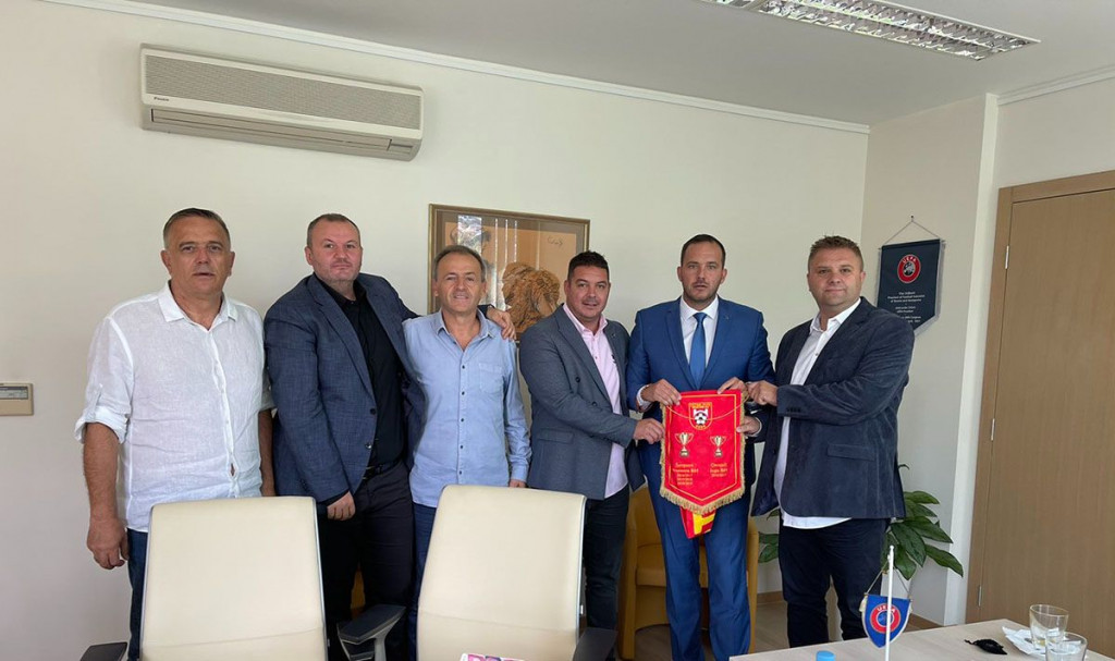 Mostar SG Staklorad i Vico Zeljković