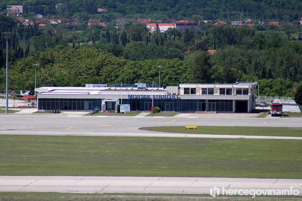 Aerodrom Mostar