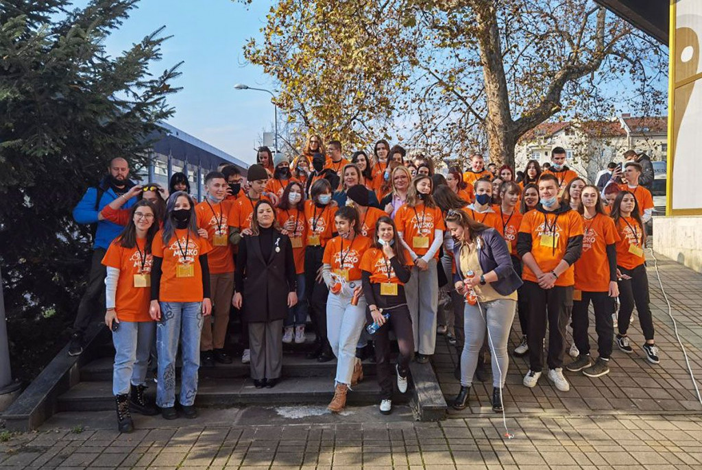 Care international Budi muško klub