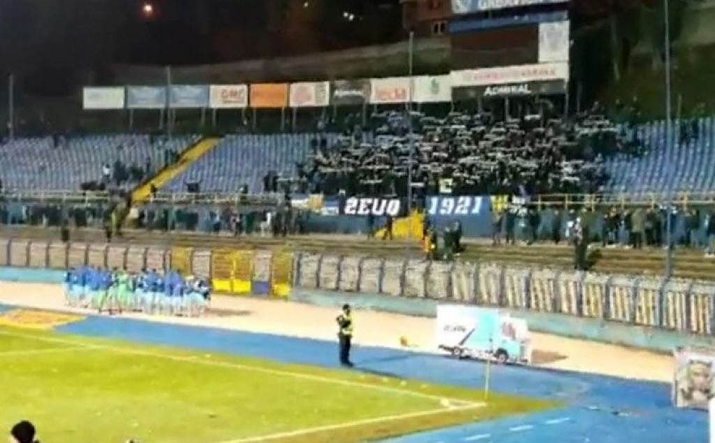 manijaci, željezničar