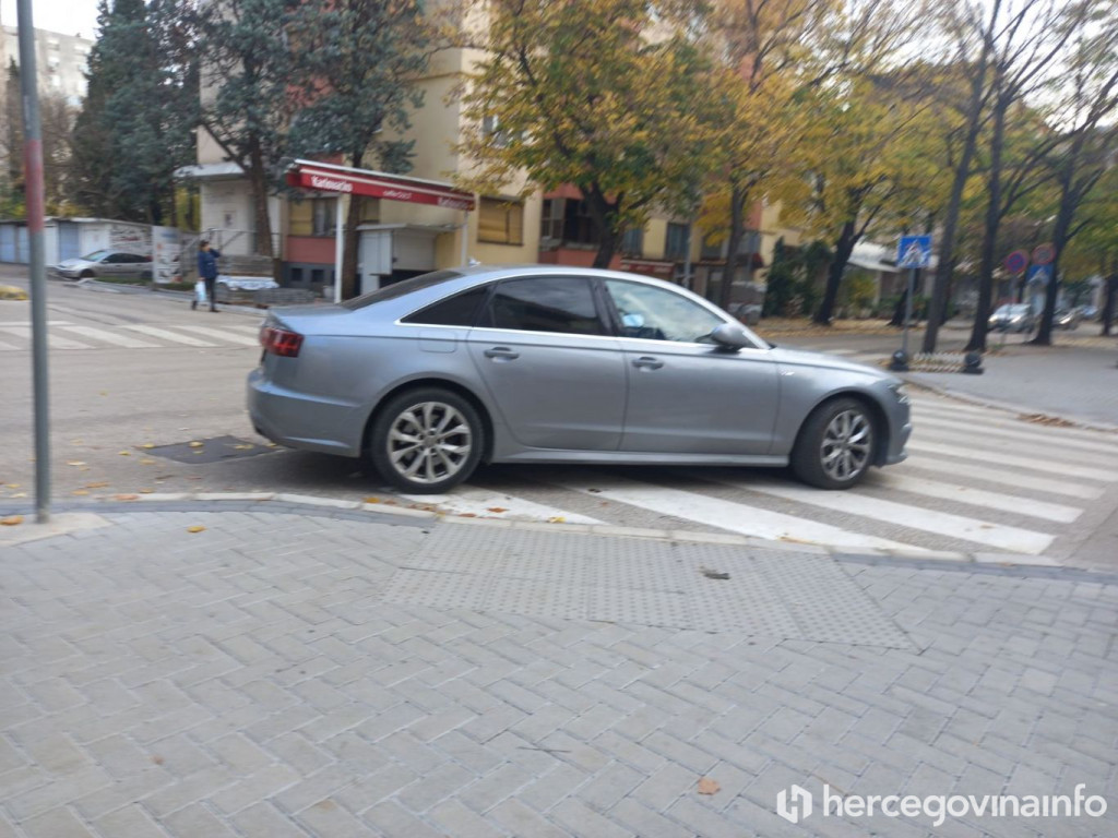 audi, Mo parking, policija, parkiranje