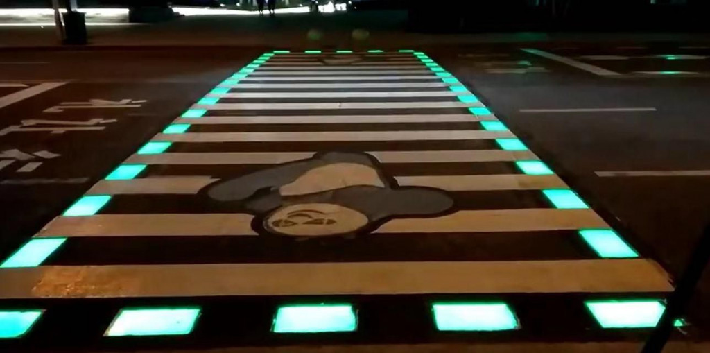 pješaci, pametna zebra, kina, London