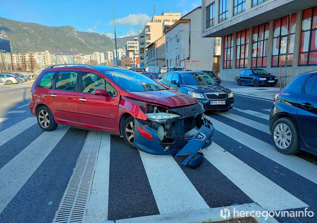 Sudar kod glavne pošte