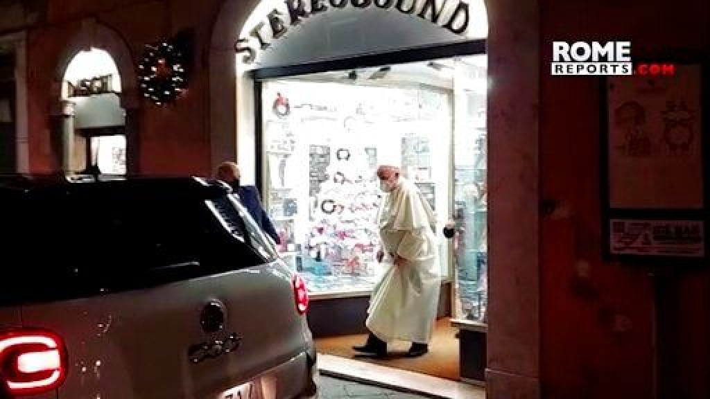 Papa Franjo, rim, Vatikan, kupnja cd-a, trgovina