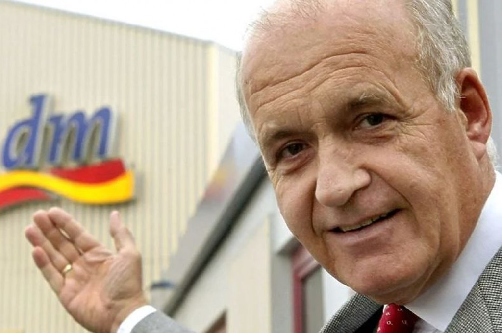 DM trgovina, Götz Werner, drogerija